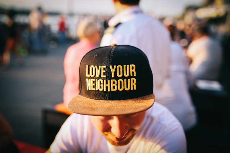 11 Ways to be a Good Neighbor as a Good Deed